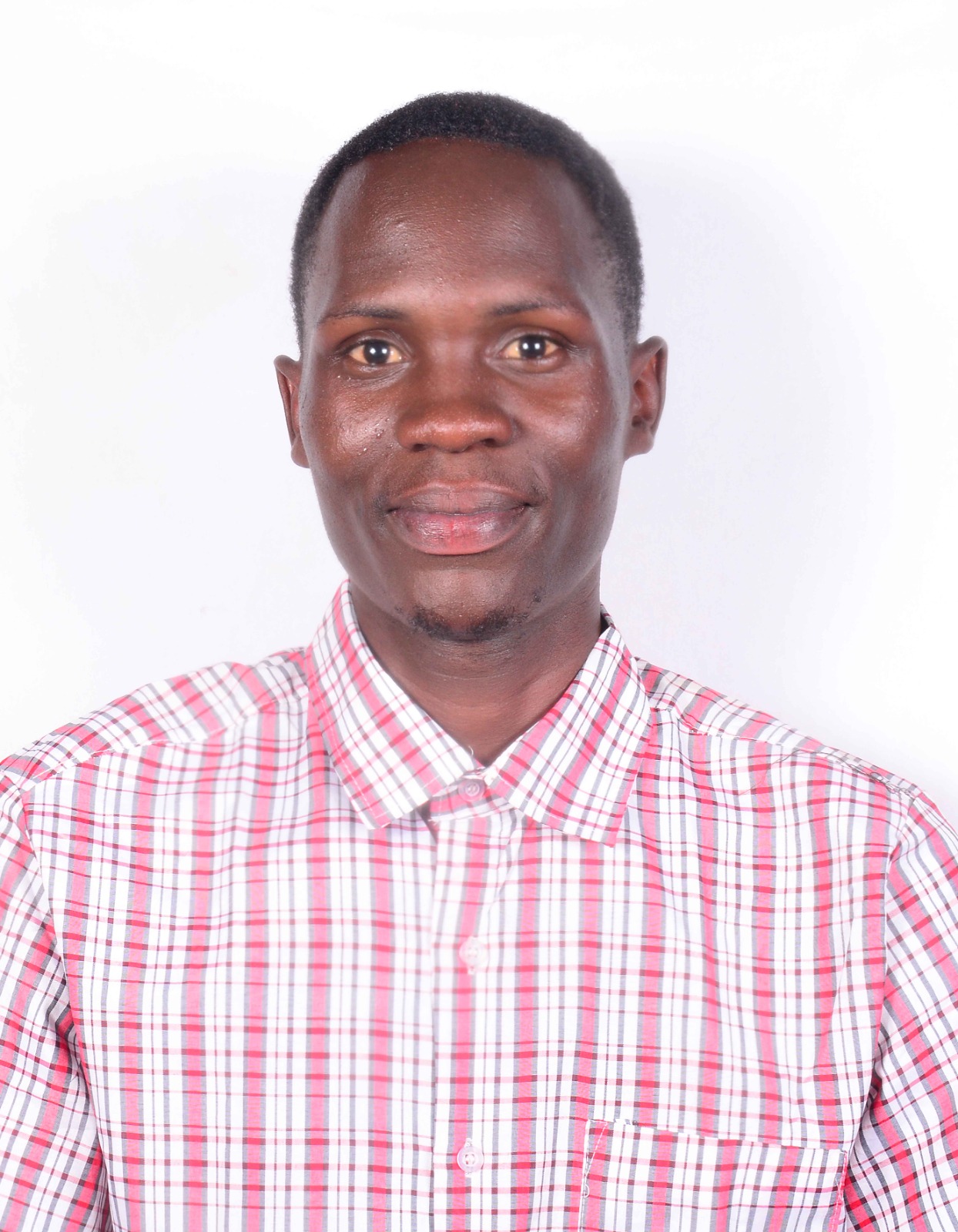 Portrait of Vincent Olwanda, Executive Secretary at Safiri Youth Impact
